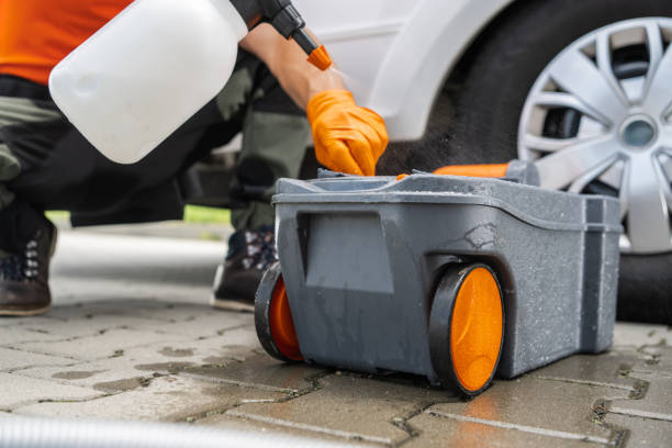 Best Portable toilet rental cost  in Chisholm, MN